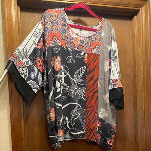 Casual top, mixed print